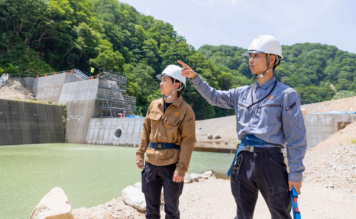 次の100年を見据えて、新しい力を待っています。