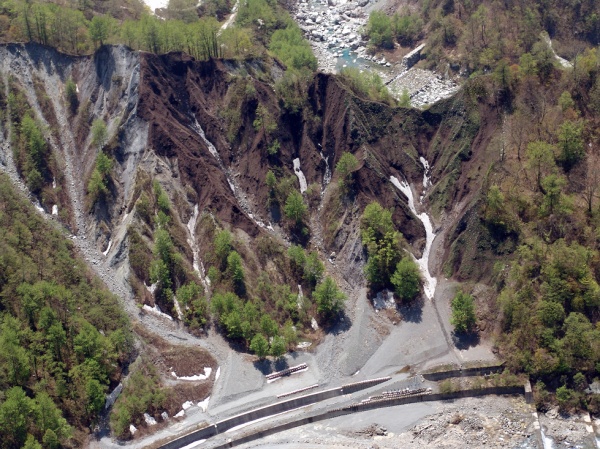 水谷下流山腹(その２)工事