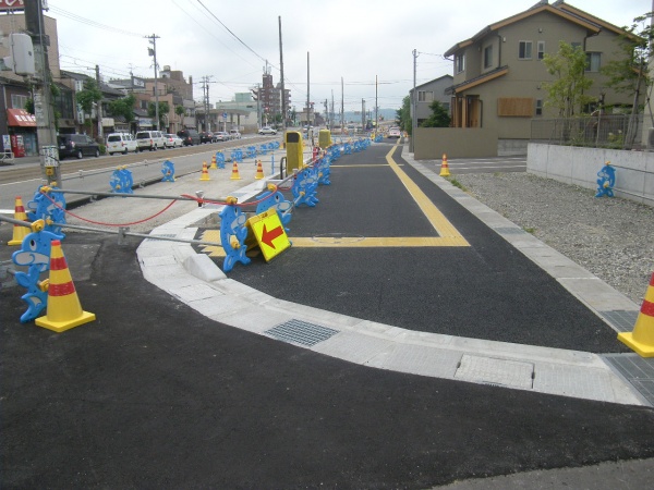 都市計画道路呉羽町袋線街路総合交付金電線共同溝その１工事