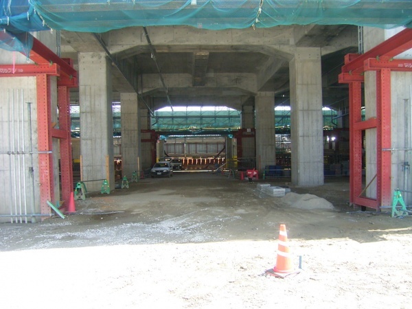 富山駅西口交通広場線電線類地中化工事