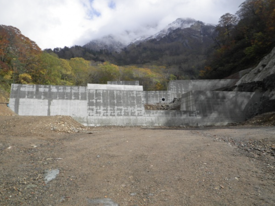 H26　兎谷第２号砂防堰堤工事