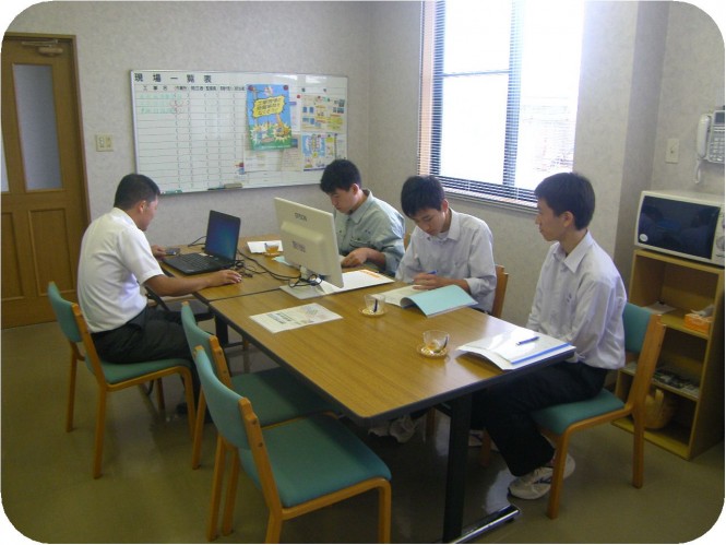 【高岡工芸高等学校】高校生のインターンシップを受け入れました。
