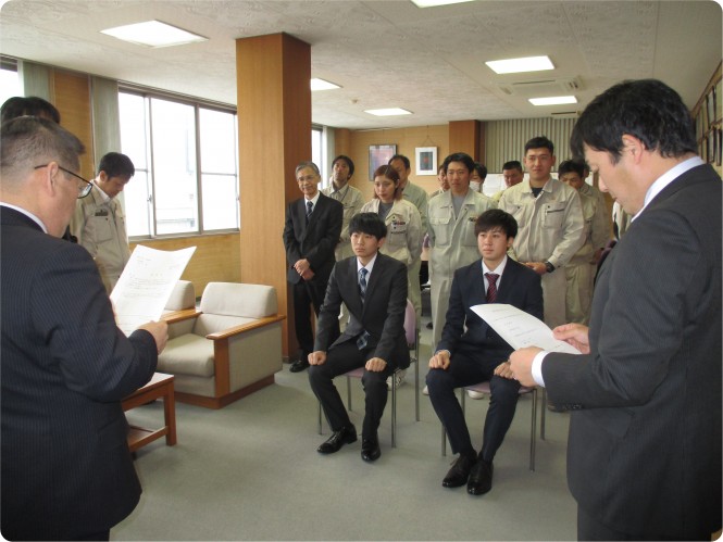 ２０１９年度入社式を執り行いました。