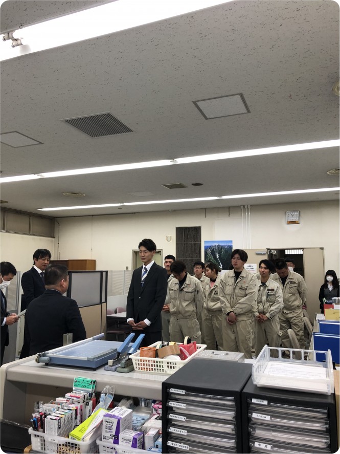 令和２年度入社式を執り行いました。