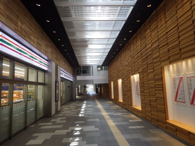 富山駅東西自由通路整備工事