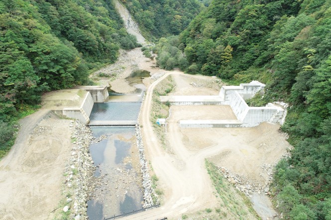 Ｒ２　真川第３号砂防堰堤その２工事