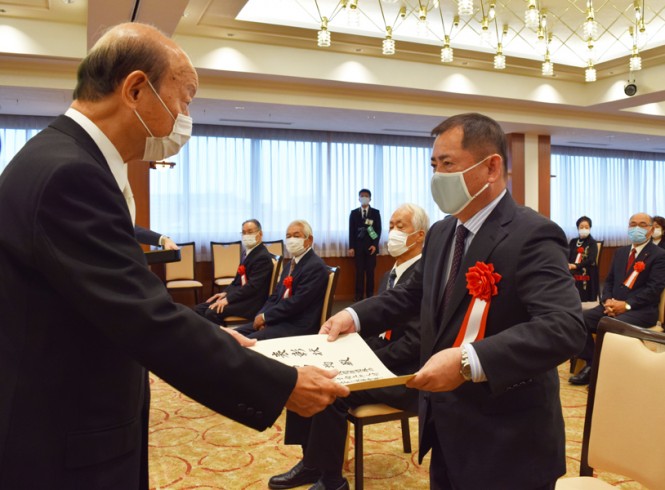 令和２年度富山県功労表彰を受賞しました。