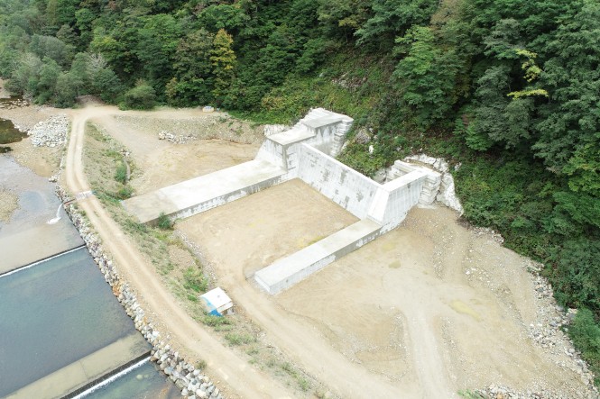 Ｒ２　真川第３号砂防堰堤工事