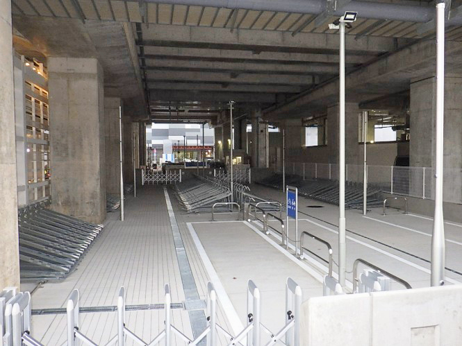 富山駅在来線高架下駐輪施設整備工事
