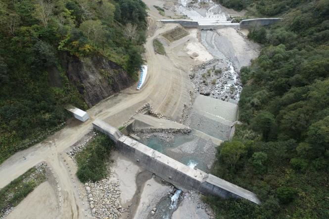 Ｒ６湯川上流地区砂防堰堤工事用道路工事