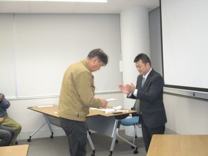 社内表彰を執り行いました