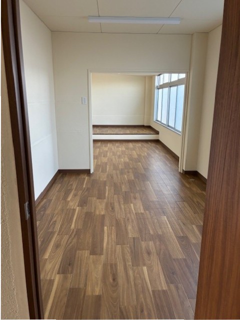 ②奥の部屋入口より撮影