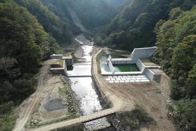 Ｒ４  真川第３号砂防堰堤工事